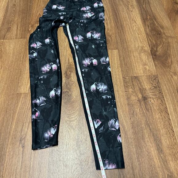 WITH Wear it to Heart Gray Peleton Pink Floral Yoga Pant Leggings Size Small - Picture 7 of 7
